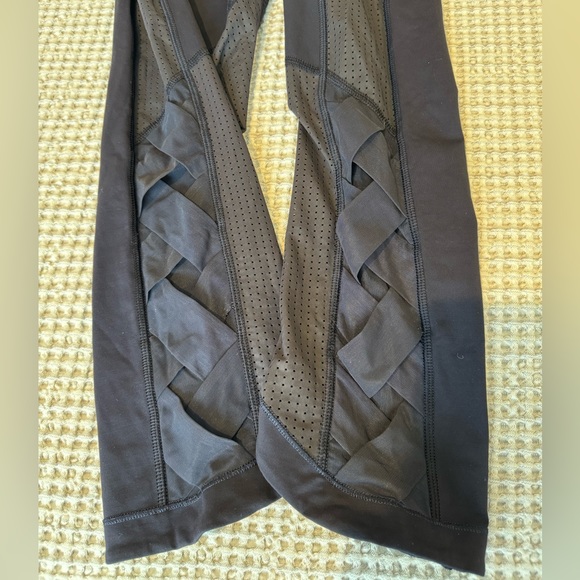 Lululemon reversible matching set - Picture 12 of 12